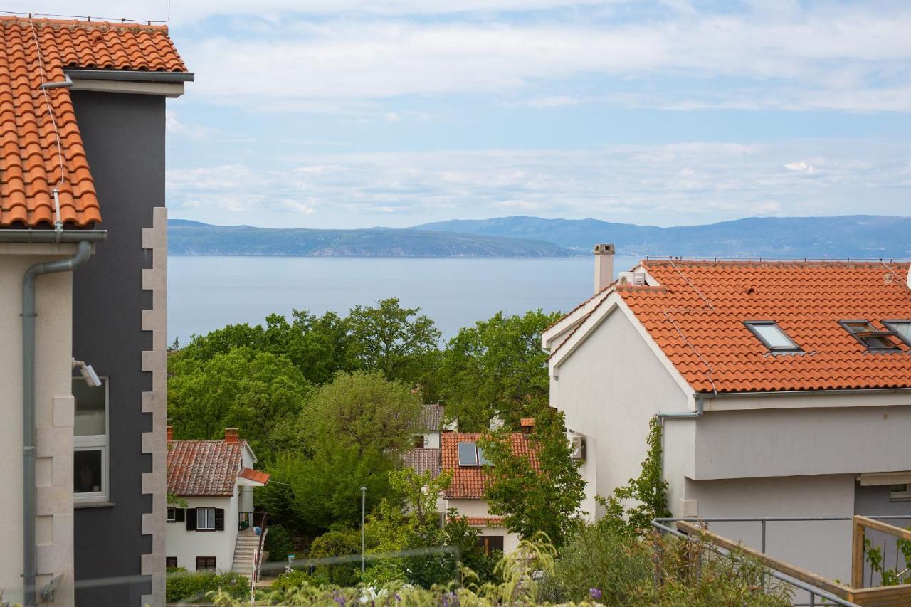 Villa Solis Lacus Modern Apartment - Private Heated Pool - Smart Tv Sky X - Free Parking Njivice Eksteriør bilde