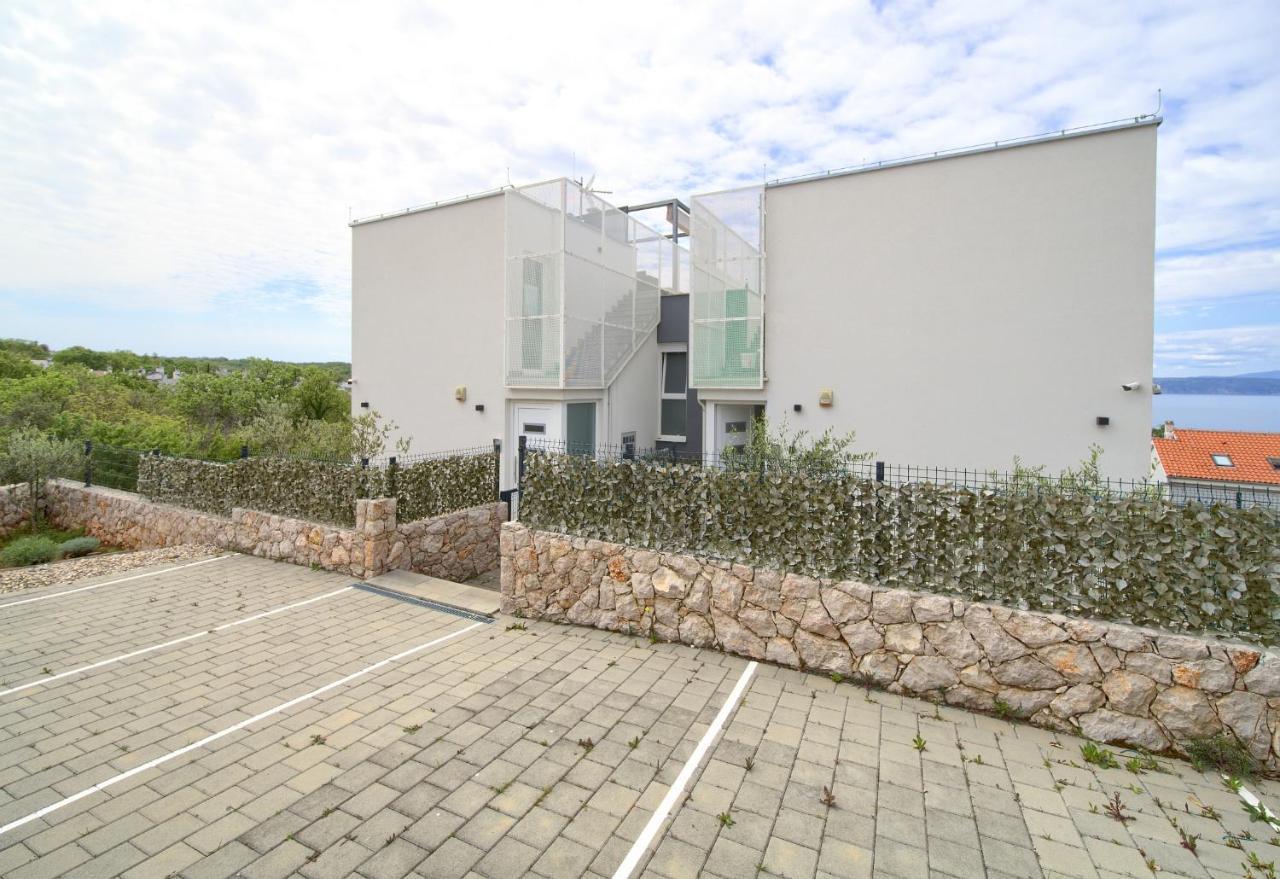 Villa Solis Lacus Modern Apartment - Private Heated Pool - Smart Tv Sky X - Free Parking Njivice Eksteriør bilde