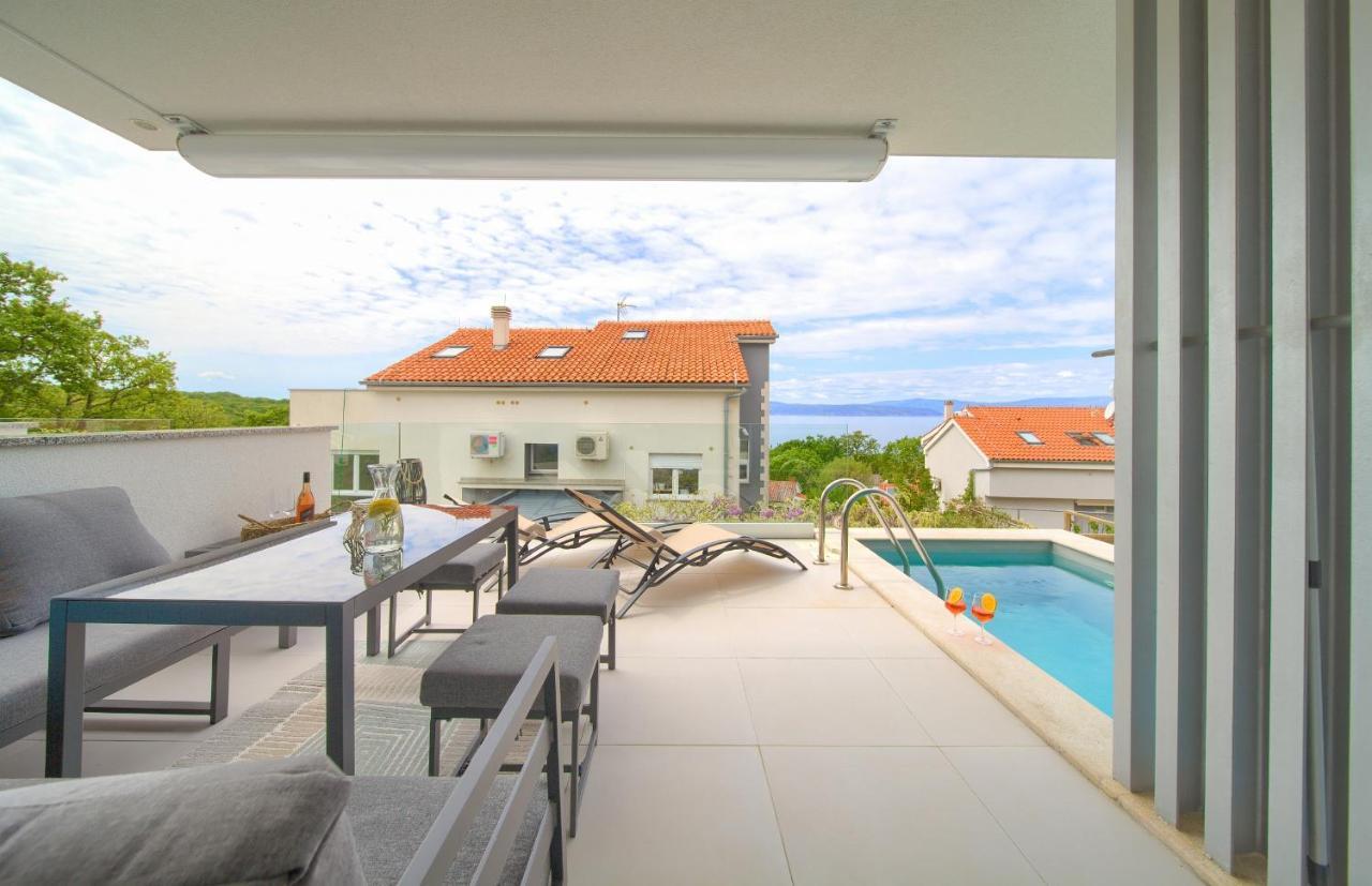 Villa Solis Lacus Modern Apartment - Private Heated Pool - Smart Tv Sky X - Free Parking Njivice Eksteriør bilde