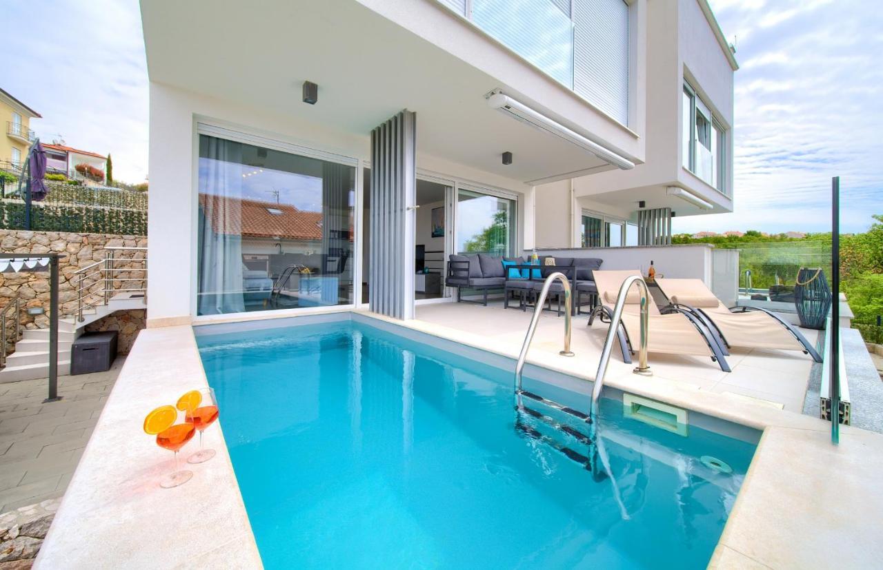 Villa Solis Lacus Modern Apartment - Private Heated Pool - Smart Tv Sky X - Free Parking Njivice Eksteriør bilde
