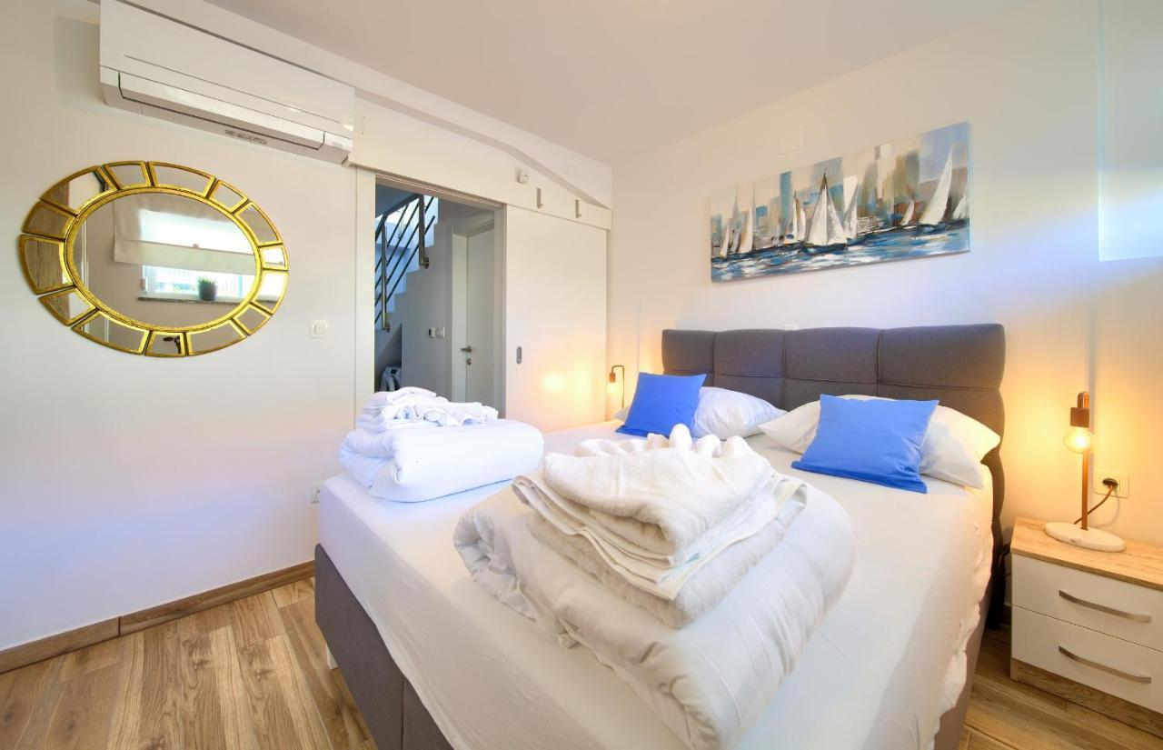 Villa Solis Lacus Modern Apartment - Private Heated Pool - Smart Tv Sky X - Free Parking Njivice Eksteriør bilde