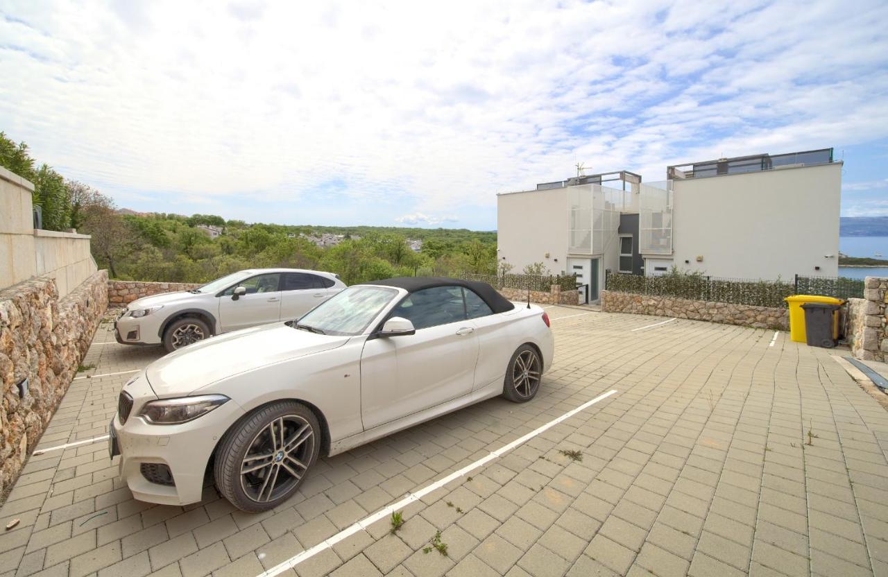 Villa Solis Lacus Modern Apartment - Private Heated Pool - Smart Tv Sky X - Free Parking Njivice Eksteriør bilde