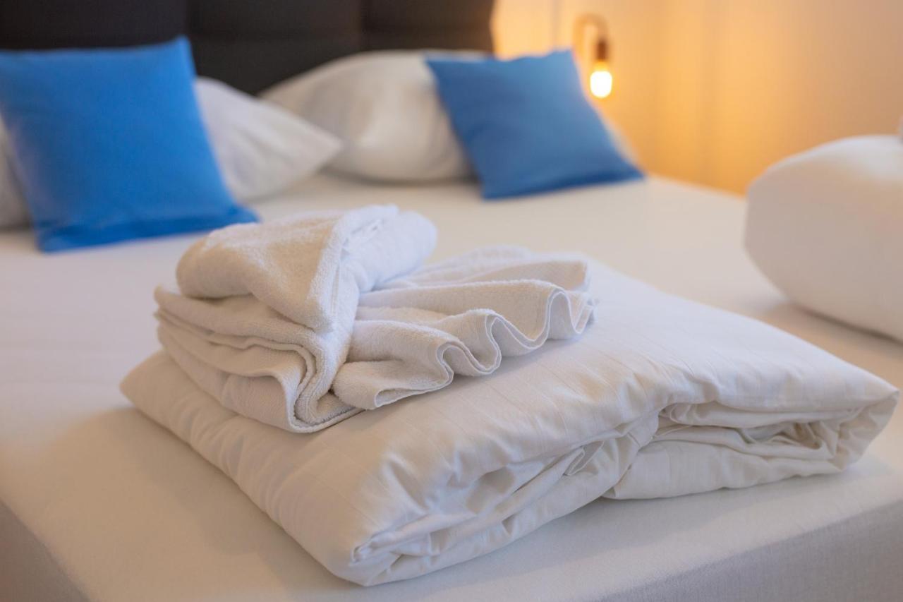 Villa Solis Lacus Modern Apartment - Private Heated Pool - Smart Tv Sky X - Free Parking Njivice Eksteriør bilde