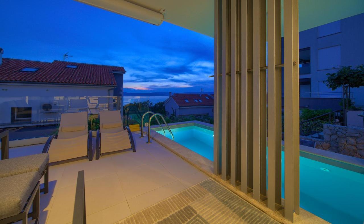 Villa Solis Lacus Modern Apartment - Private Heated Pool - Smart Tv Sky X - Free Parking Njivice Eksteriør bilde